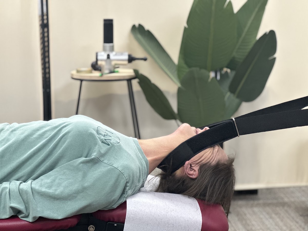 Cervical traction device for neck therapy